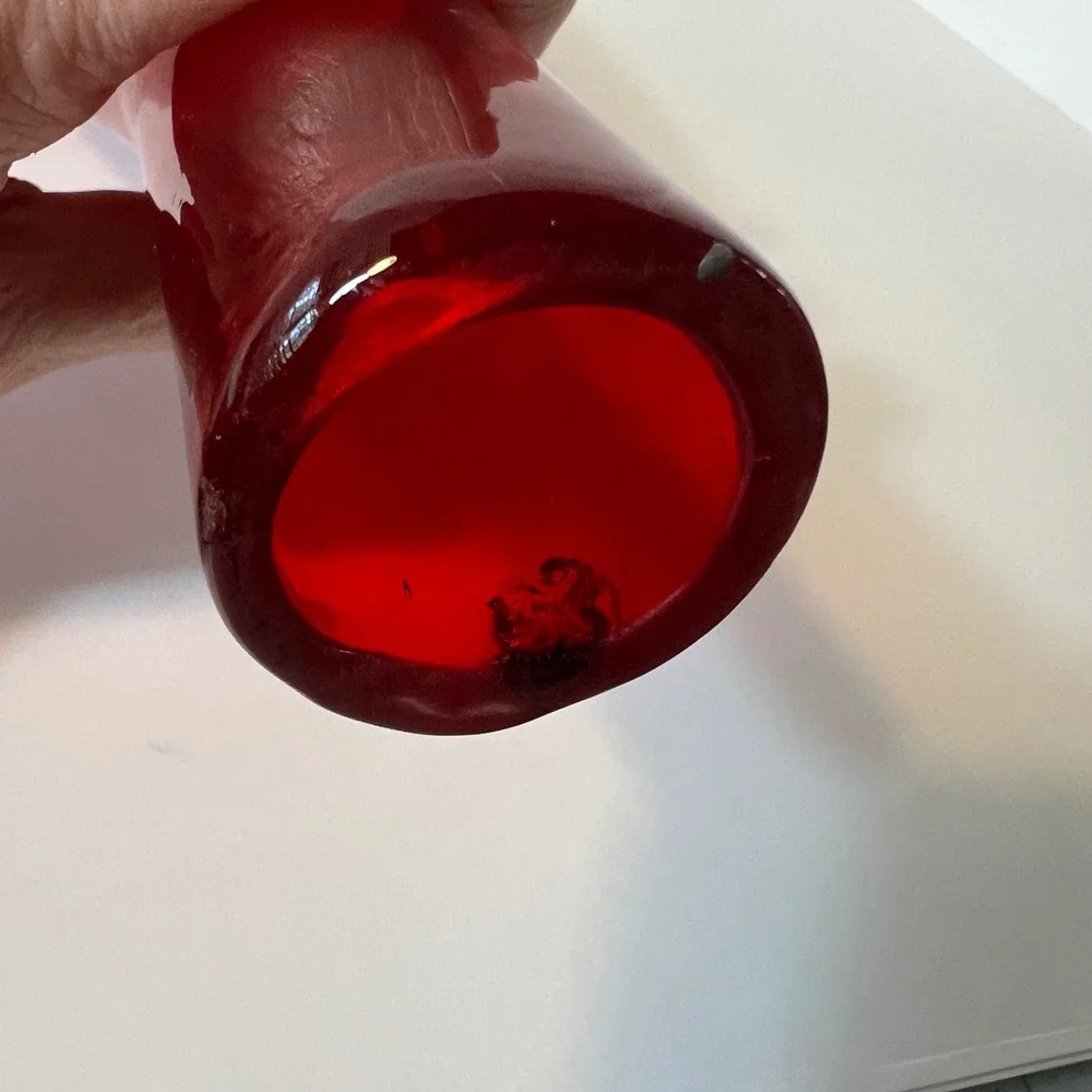 Red Hand Blown Art Glass Vase Long Neck Swirl Pattern Agate Style Decor 12
